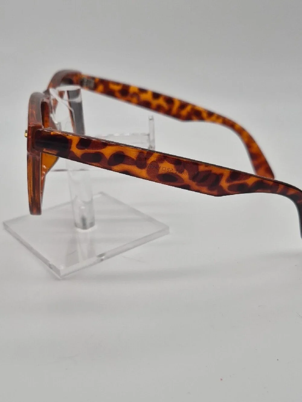 Myiaur Tortoiseshell Wayfarer Sunglasses